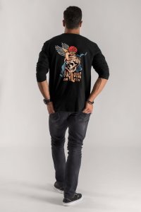 longsleeve-black_back-isolated-0150.jpg