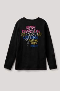 longsleeve-black_back-isolated-0095.jpg