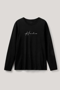 longsleeve-black_front-isolated-0080.jpg