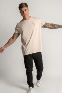 t_shirt-uk-hanger-cream-crop1-0138.jpg