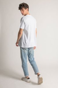 t_shirt-uk-hanger-white-crop1-0138.jpg