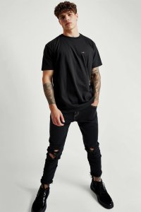 T-Shirt in Black color with Italian Stripe Print