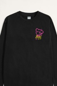 Sweatshirt in Black Color with Love Positive Print