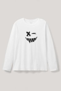 longsleeve-white_front-isolated-0070.jpg