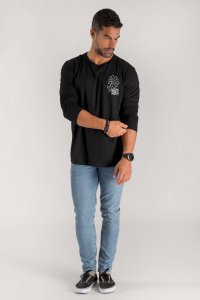 longsleeve-black_back-isolated-0095.jpg