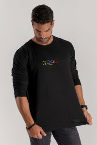longsleeve-black_front-isolated-0038.jpg