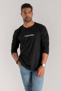 longsleeve-black_front-isolated-0071.jpg