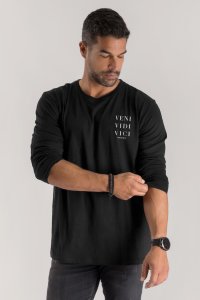 longsleeve-black_front-isolated-0077.jpg