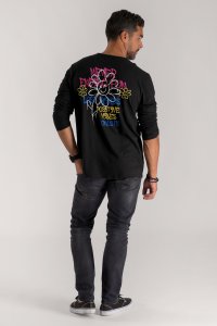 longsleeve-black_back-isolated-0095.jpg