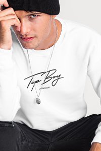 crop3-sweatshirt-man-at-white-2113.jpg