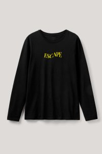 longsleeve-black_back-isolated-0111.jpg