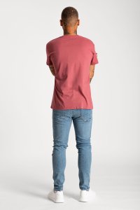 t_shirt-uk-hanger-ceramic-full-0075.jpg