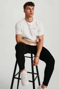 t-shirt-man-a-g73-front-zoom3-white-2549-bd53bdee