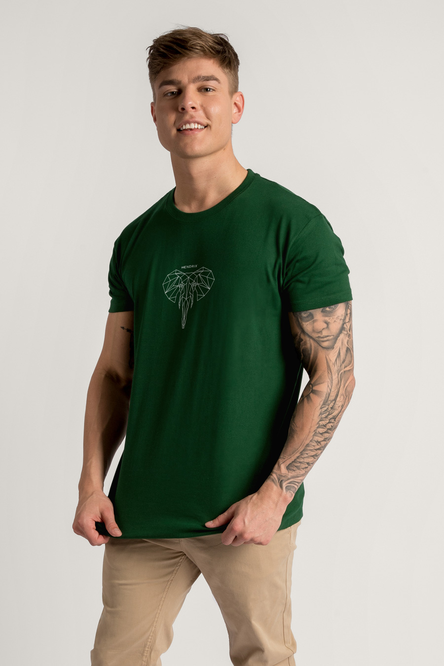 crop1-g6-uk-t_shirt-man-fb-bottle-green-0139.jpg