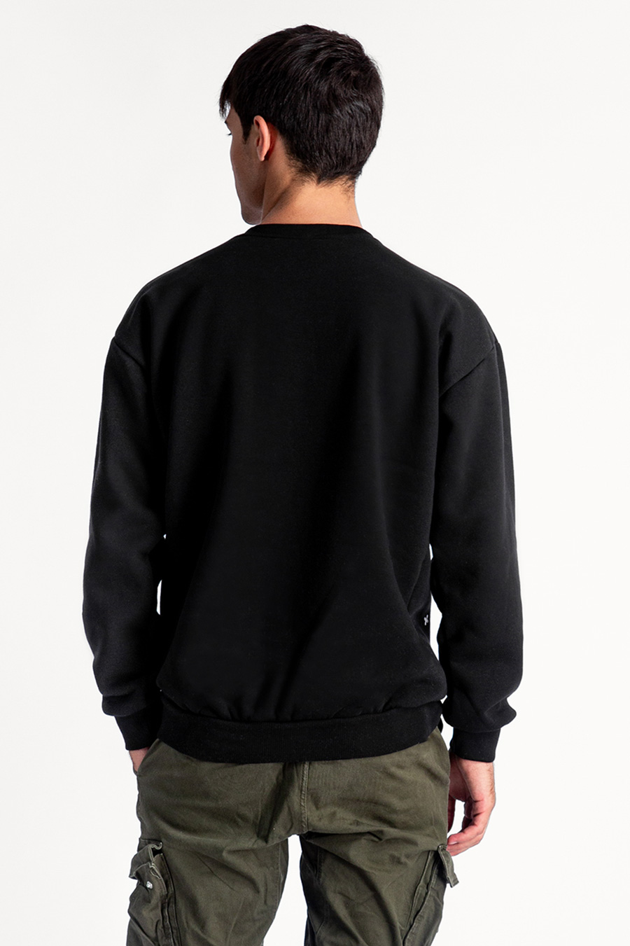 crop1-sweatshirt-man-br-black-2000-no_feed.jpg