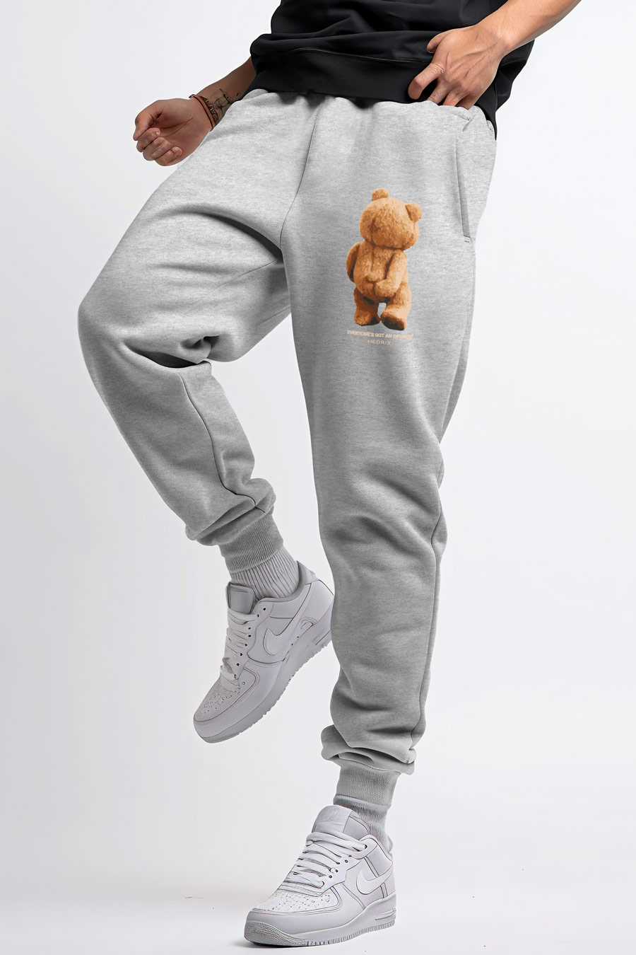 Jogger in Grey color with Teddys Opinion stamp full-hedrix-sweatpants-ab_g10_grey_0081.jpg